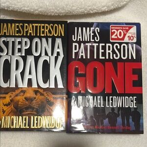 Bundle James Patterson books Gone and Step on a Crack